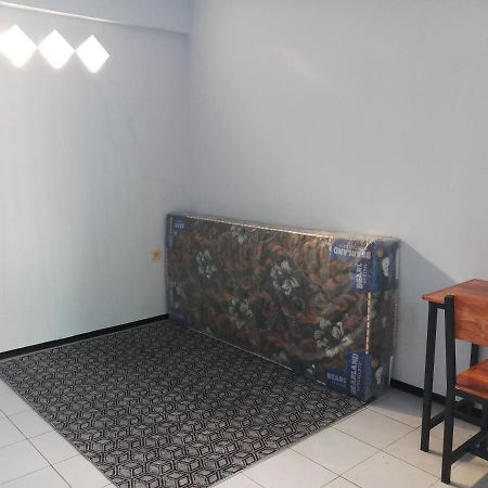 Welirang 20B Homestay - Max 2 Orang Per Kamar Malang Exterior foto